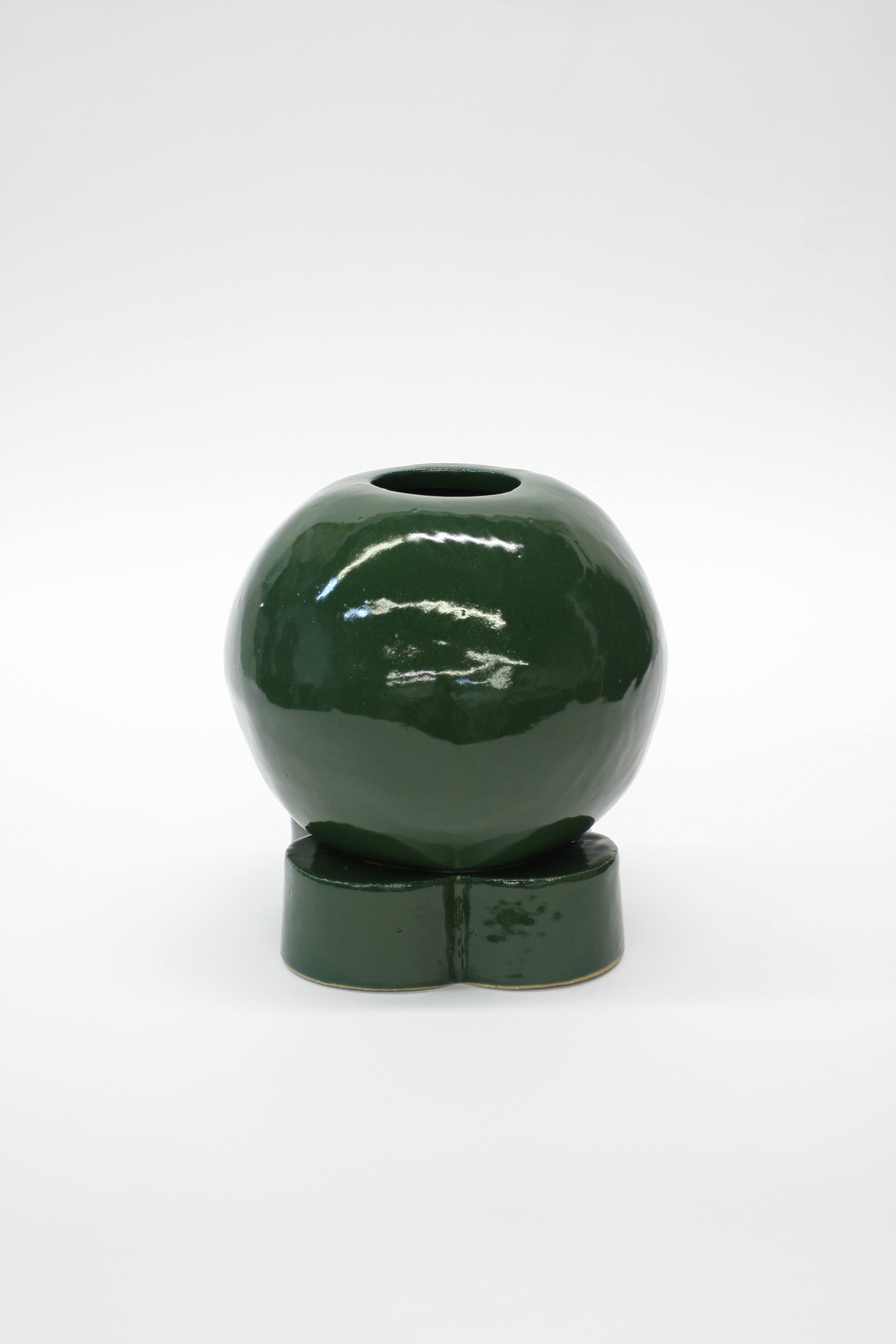 Tube Clover Ball Vase